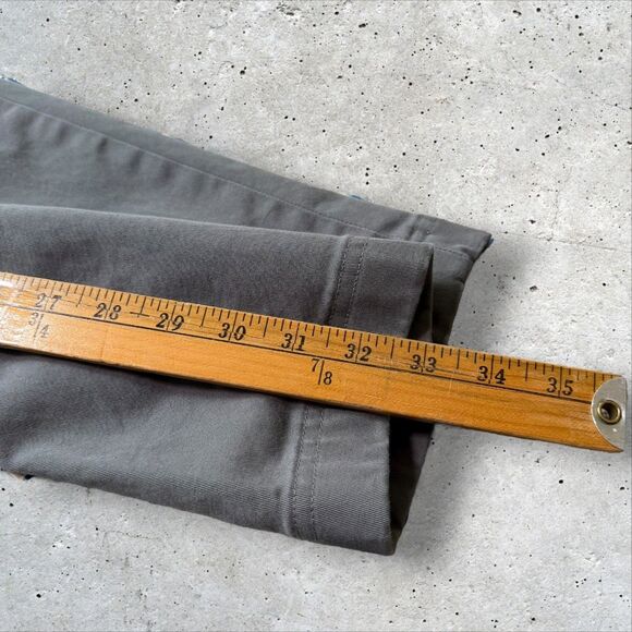 Duluth Trading Chino Pants Mens Gray Flat Front Straight Leg Work Sz 40x34 - Picture 6 of 8